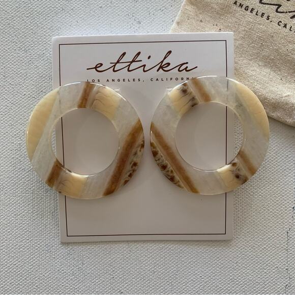 Ettika x Revolve Clear & Natural Round Flat Hoop Statement Earrings - Picture 2 of 4